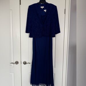 Laura Petites Blue 2PC Formal Dress Set Size 12 Beaded Jacket NWT Evening Gown